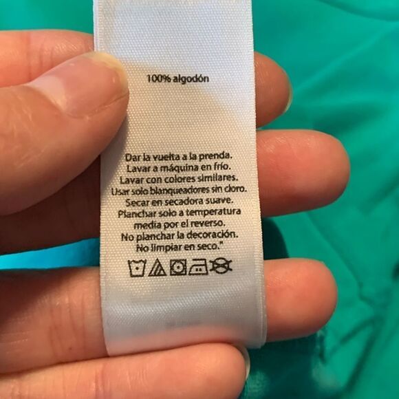 3 for $30! Vineyard vines graphic long sleeve top - Picture 9 of 12